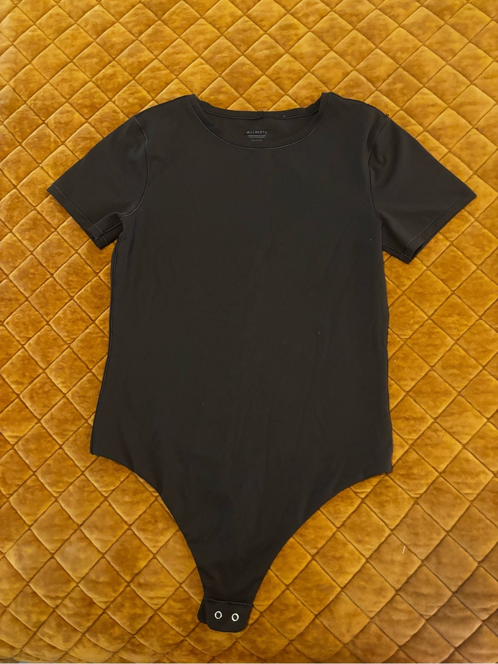 Athleta Body Move Crew Neck Short Sleeve Bodysuit in Truffle Size Medium - Picture 3 of 8